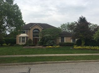 1357 Dunrovin Dr, New Albany, OH 43054