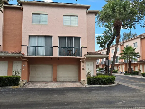 2107 SE 10th Ave APT 818, Fort Lauderdale, FL 33301