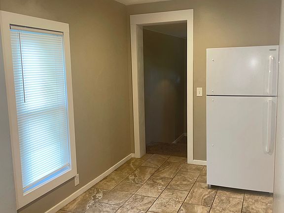 5 dining area_08142022