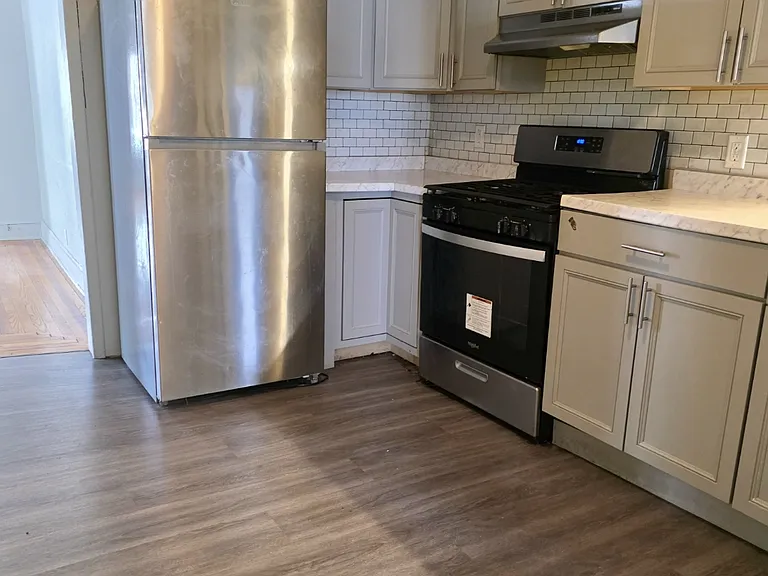 24 Lincoln Ave #1N — Photo 3