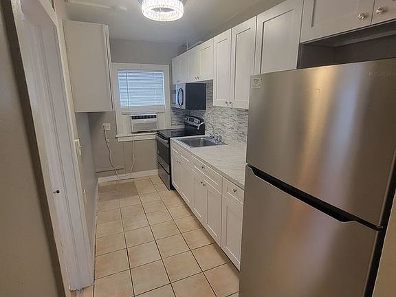 4th image of 433 Delmar Ter S #4
