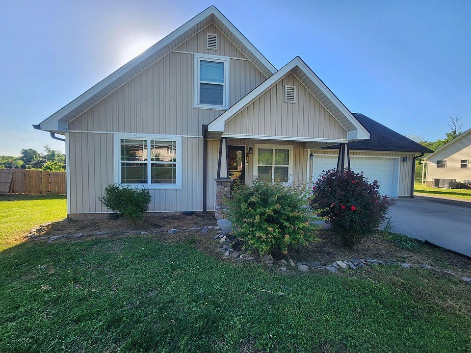 1st image of 612 Brooklawn Trl SE
