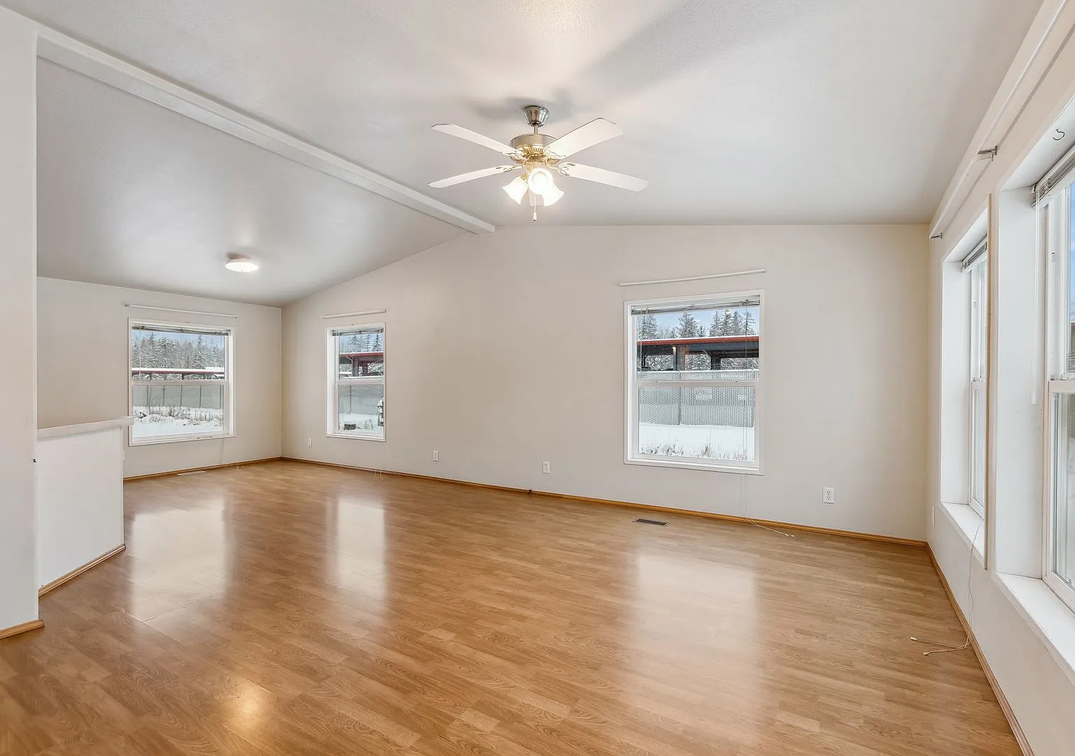Great 2 bedroom, 2 bath, long term rental home — Photo 2