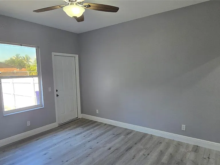 4580 24th Pl SW #B — Photo 7