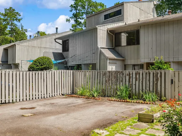 137 Mallards Cove, Vass, NC 28394