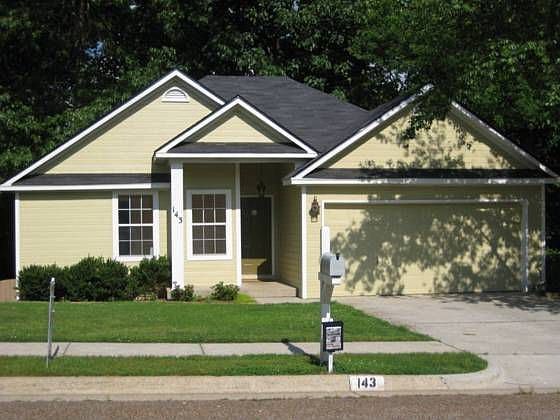 1st image of 143 Rebecca Pines Dr NW