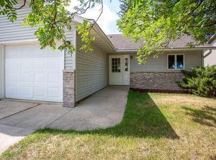521 W 1st St, Zumbrota, MN 55992