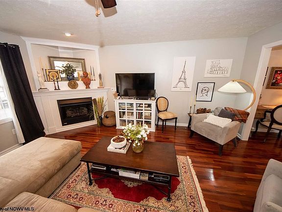 5th image of 274 Donna Ave