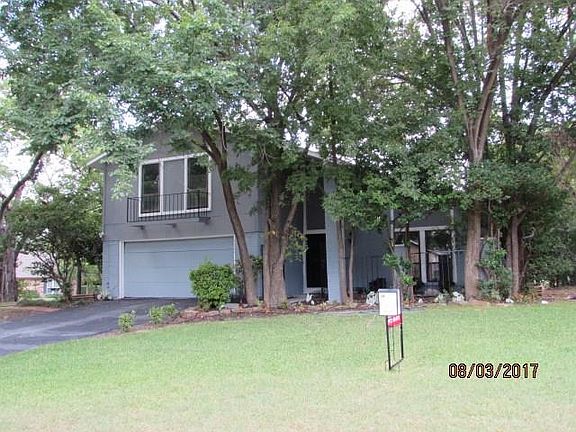 3rd image of 1724 Carol Stream Dr