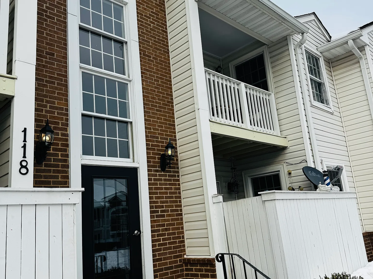2 bed, 780 sqft, $2,000 — Photo 1
