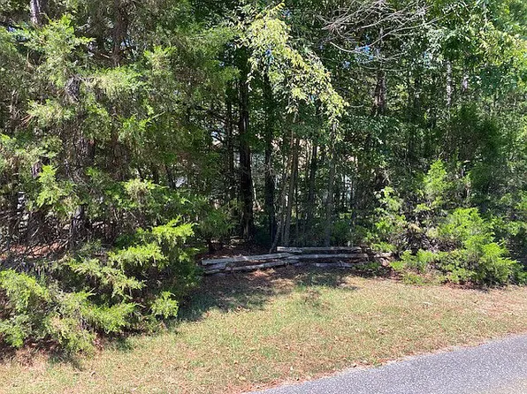 69 Middle Creek Rd, Irmo, SC 29063