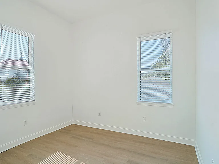 3318 S Saratoga St #202 — Photo 15