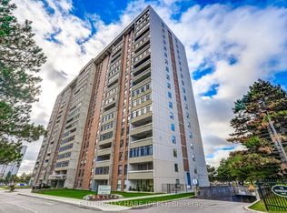 15 Kensington Rd #1005, Brampton, ON L6T 3W2