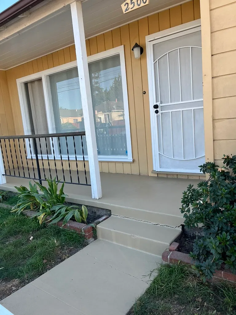 2 bed, 905 sqft, $2,675 — Photo 3