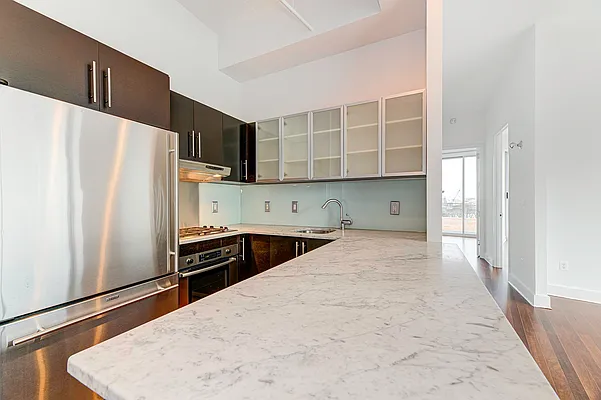 Rented by REAL New York | media 3