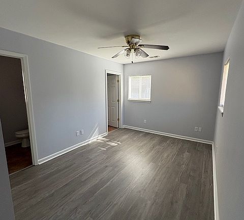 3rd image of 11015 Lansford Dr