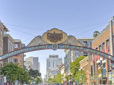 207 5th Ave #1136, San Diego, CA, 92101