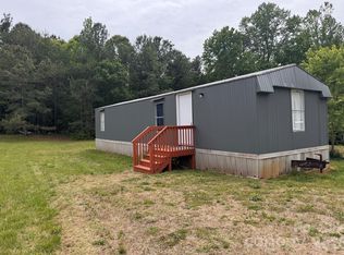 201 Golden Oaks Ln, Ellenboro, NC 28040