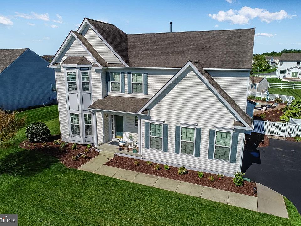 1st image of 24737 Shoreline Dr