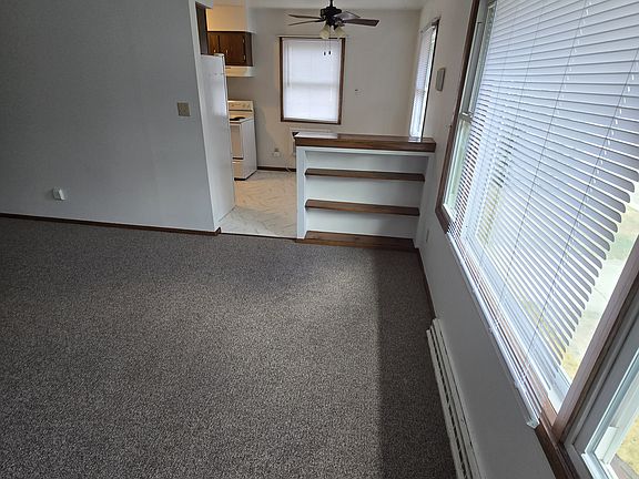 2nd image of 1062 Perry St #4