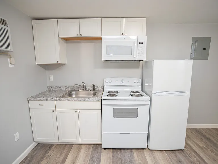 1518 E McCarty St #16 — Photo 7