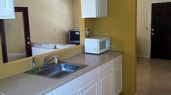 5th image of 15110 SE 64th Ct