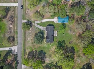 210 Commanche Trl, Wallisville, TX 77597