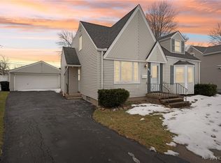 91 Leawood Dr, Tonawanda, NY 14150