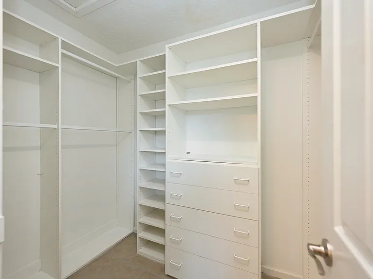 164 W Harbor Dr — Photo 20