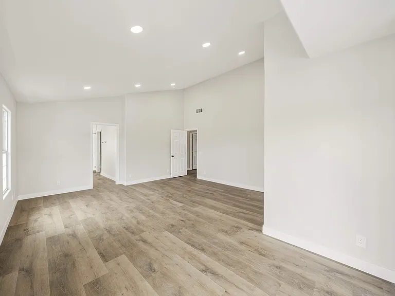 350 E Juanita Ave — Photo 12