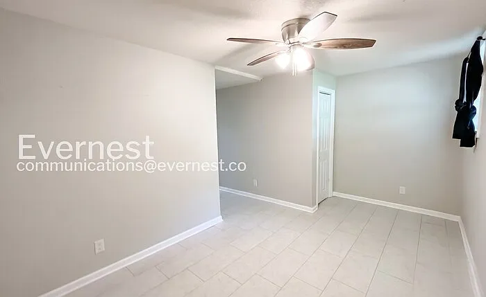 21 Johnson Blvd — Photo 12
