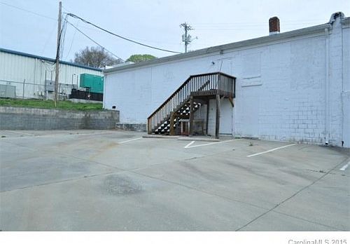 2nd image of 811 N Charlotte Ave