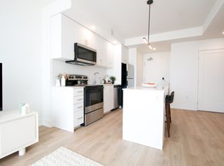 2070 Scott Street, Ottawa, ON K1Z 0C8