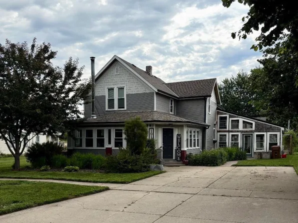 1014 N Carroll St, Carroll, IA 51401