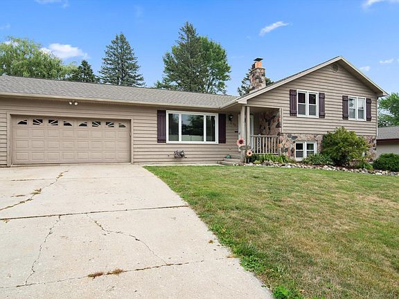 5th image of 924 Fairview Dr