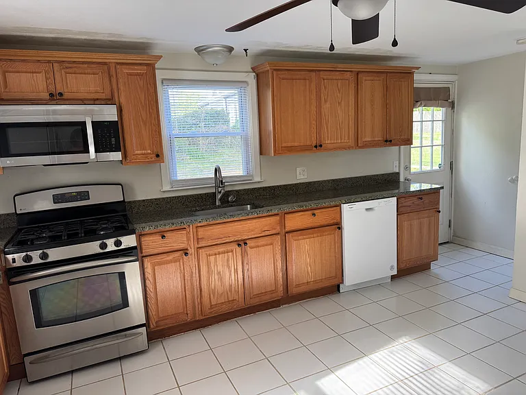 75 Parkway Ave #1 — Photo 4