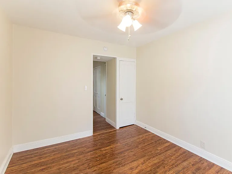 Bedroom 3 - 12'x9.5'