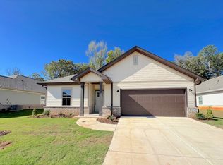 14995 Greenleaf Dr, Athens, AL 35613