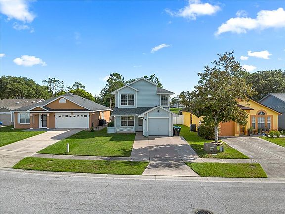 4th image of 9425 Chandon Dr