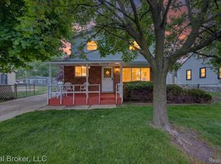 29630 Joy Rd, Livonia, MI 48150