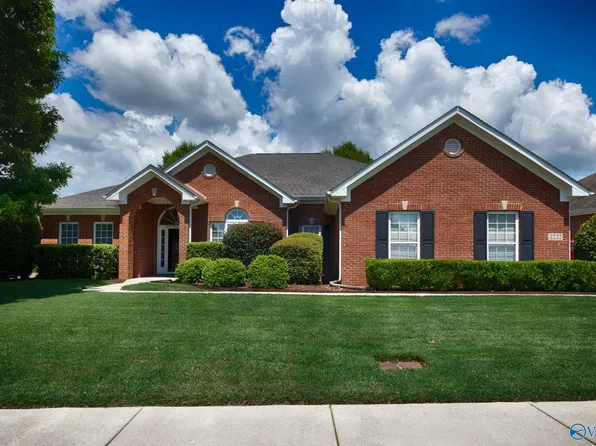 2222 Towne Park Dr SW, Huntsville, AL 35803