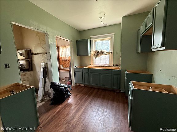 4th image of 5230 Maplewood St