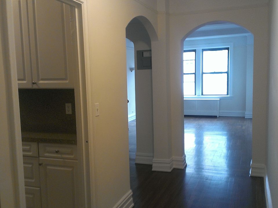 1st image of 225 E 73rd St #8B