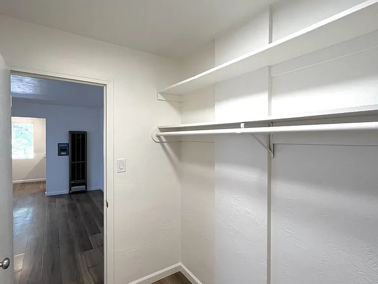 1408 G St — Photo 14