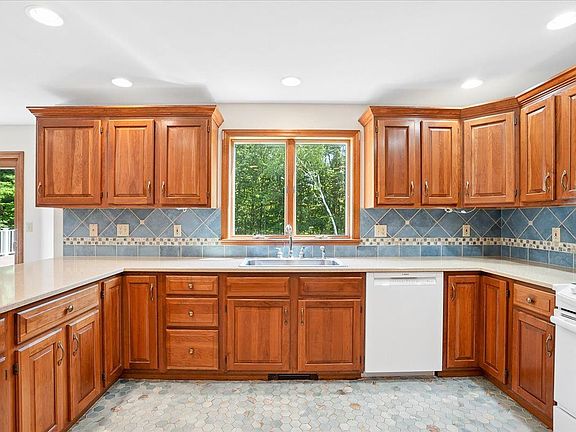 4th image of 106 Gorham Pond Road