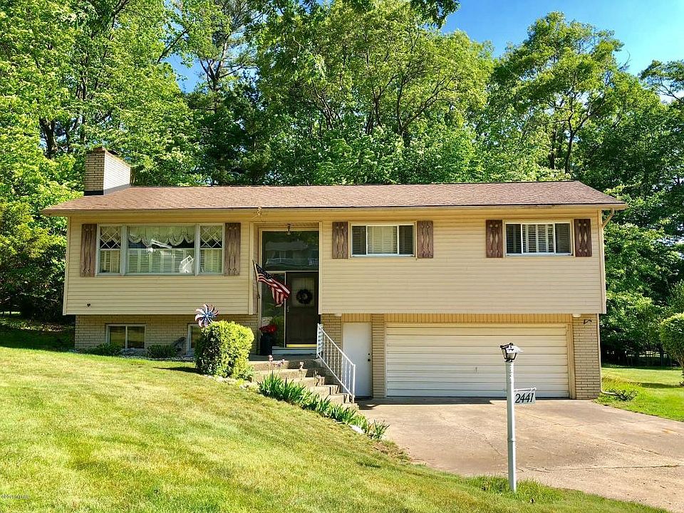 1st image of 2441 Norcrest Dr