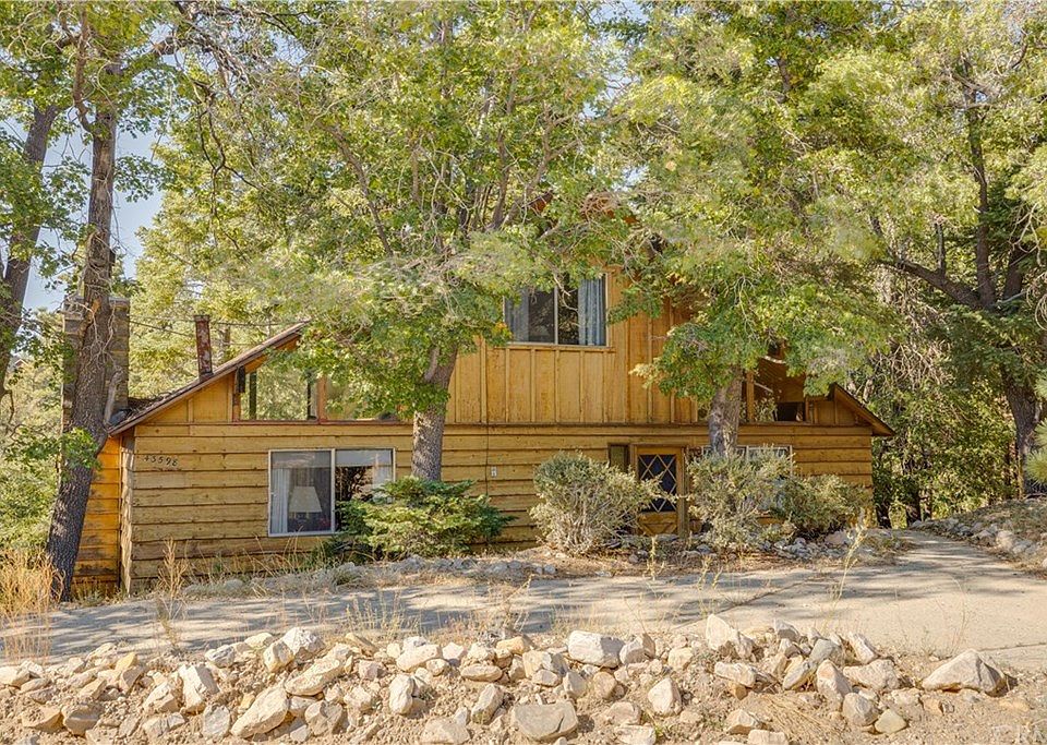 1st image of 43598 Yosemite Dr