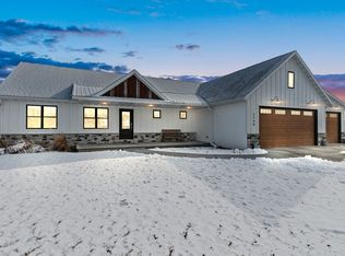 2140 Summer Breeze Ct, Green Bay, WI 54313