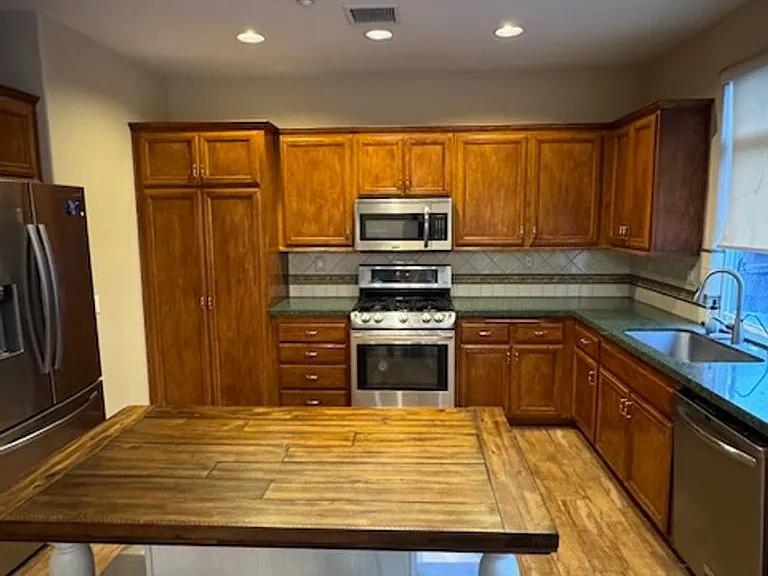 4764 Nielsen St — Photo 7