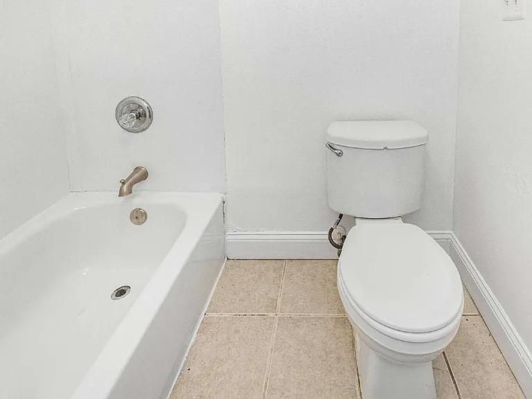 1312 Homewood Ave — Photo 12